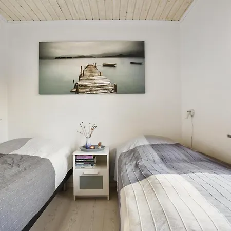 With A Wilderness Bath, Only 100 Meters From The Lovely Beach, Holiday home